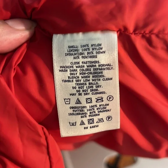 Lands End Kids Puffer Vest Size Medium - Picture 9 of 10